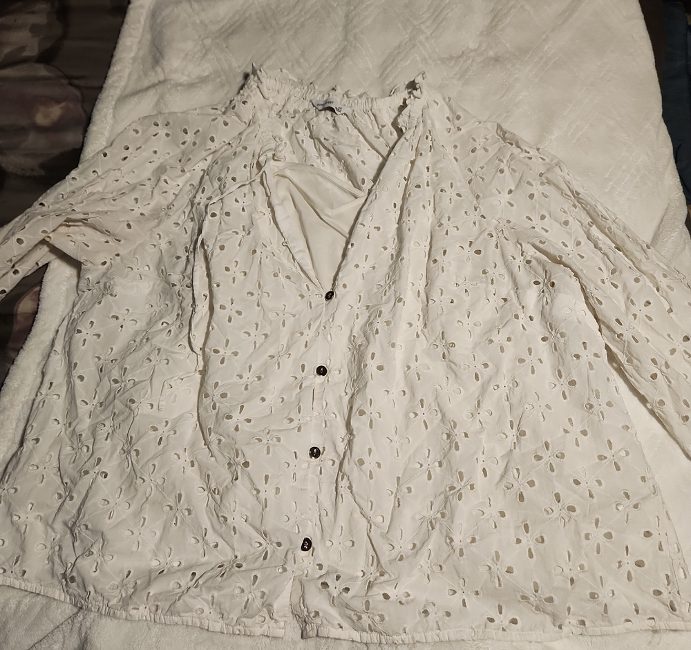 Nine West Cream Eyelet Ruffled Collar Button-Front Blouse